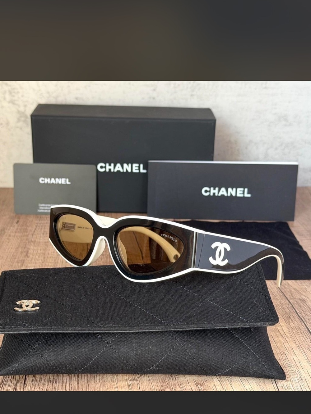 CHANEL Black & White Oval Cat-Eye Sunglasses with CC Emblem - Picture 2 of 3